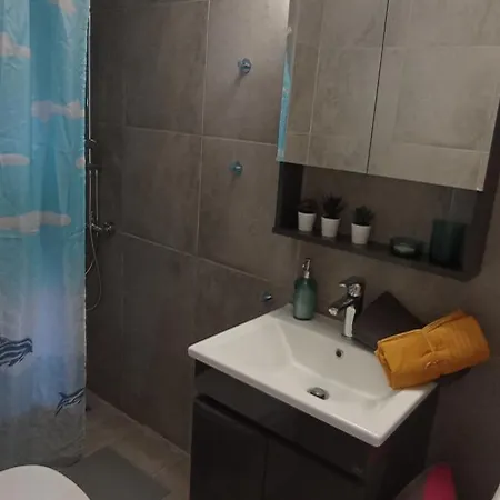 Alemar Apartman Kiáto